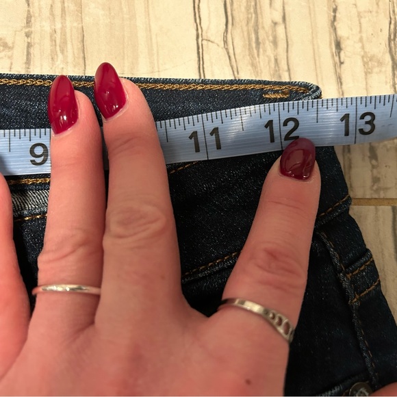 Like New Joe's Jeans The Flawless Provocateur Stretch Bootcut Jeans - Picture 9 of 14